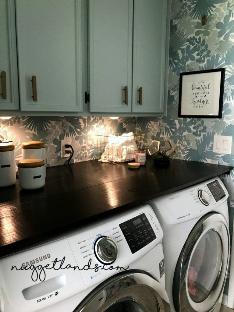 Laundry Room Makeover DIY