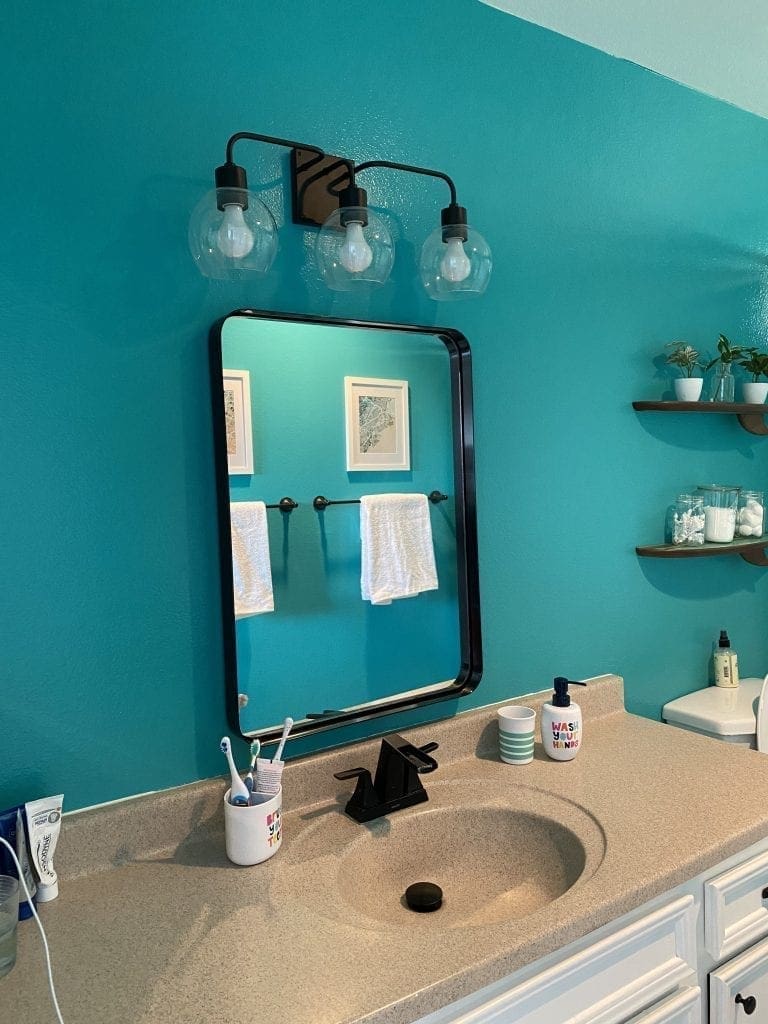 Black bathroom fixtures from Amazon